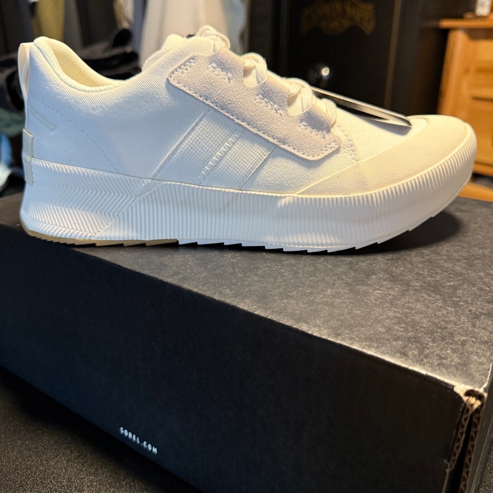 Sorel Out 'N About III Low Sneaker Canvas WP - Size 10 | Sea Salt/Chalk